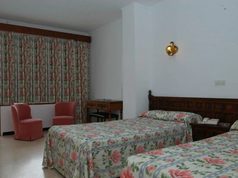 Hotel Ilusion Moreyo - Adults Only Cala Bona  4*, Cala Bona (Mallorca)